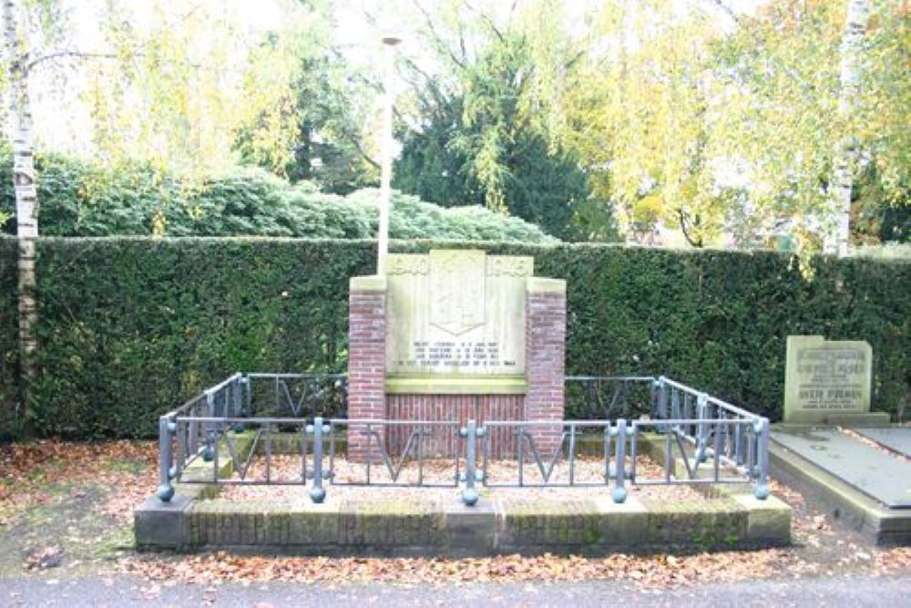 Dutch Resistance Graves Hoogezand