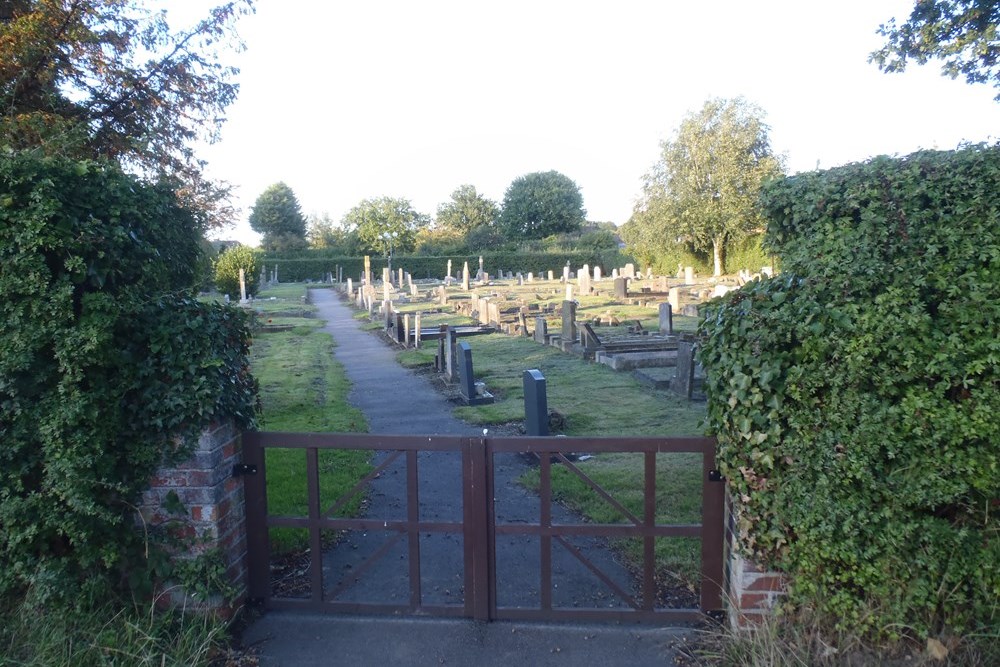 Oorlogsgraven van het Gemenebest St. John Churchyard #1