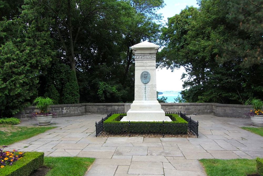 Monument Laura Secord #1