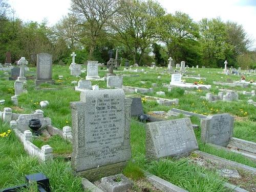 Commonwealth War Graves St Mary New Churchyard