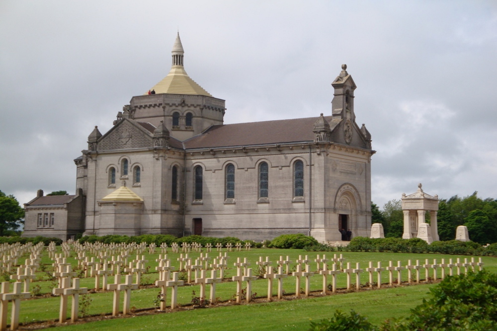 Franse Oorlogsbegraafplaats Notre Dame de Lorette #2