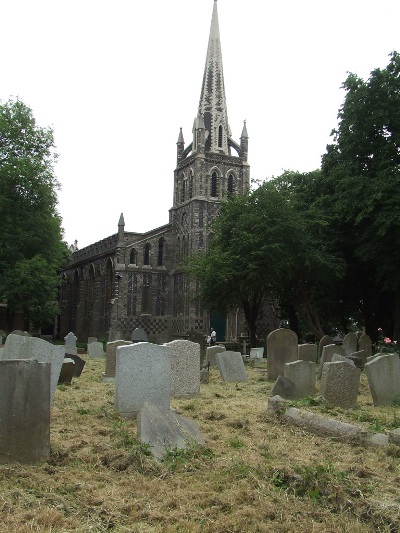 Oorlogsgraf van het Gemenebest St Peter and St Paul Churchyard