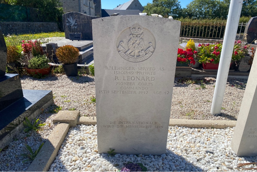 Commonwealth War Graves Saint-Laurent-sur-Mer #3