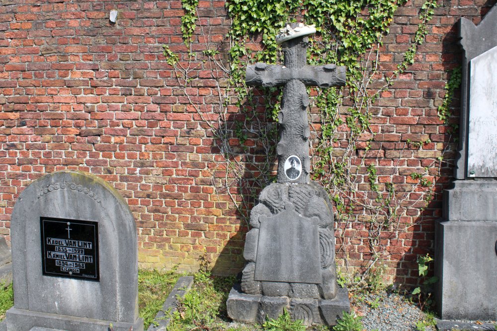 Belgische Oorlogsgraven Humbeek #4