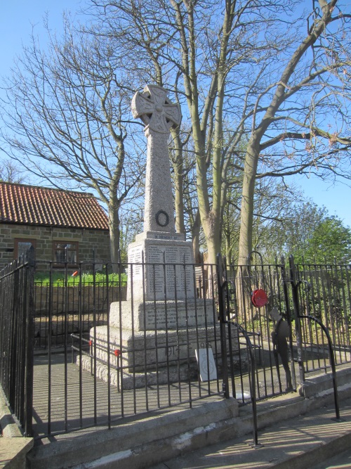 Oorlogsmonument Brotton #3