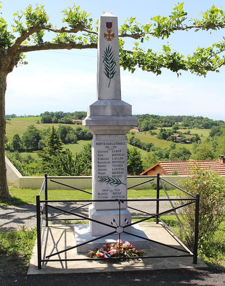 War Memorial Sénac #1
