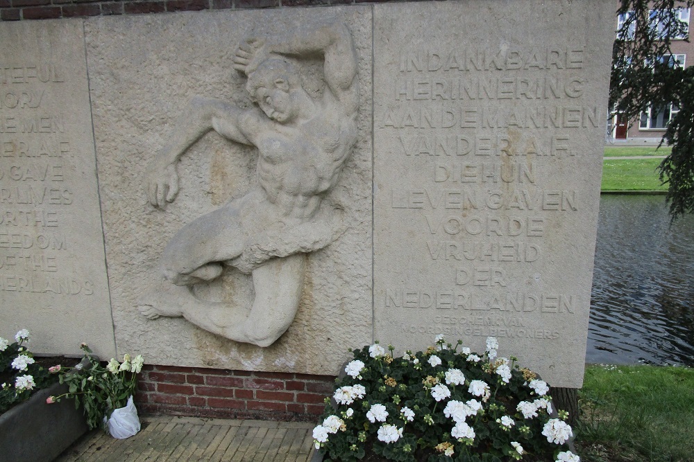 Monument voor Britse Vliegers Rotterdam #3