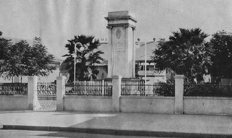 Oorlogsmonument Charleville #1