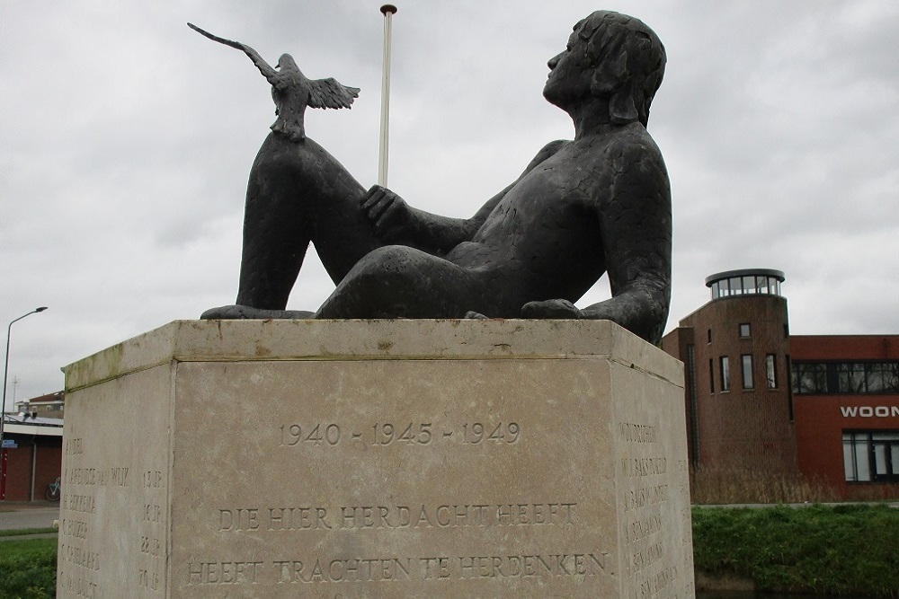 Oorlogsmonument Woudrichem #2