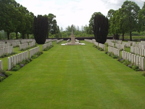 Commonwealth War Cemetery Brown's Copse