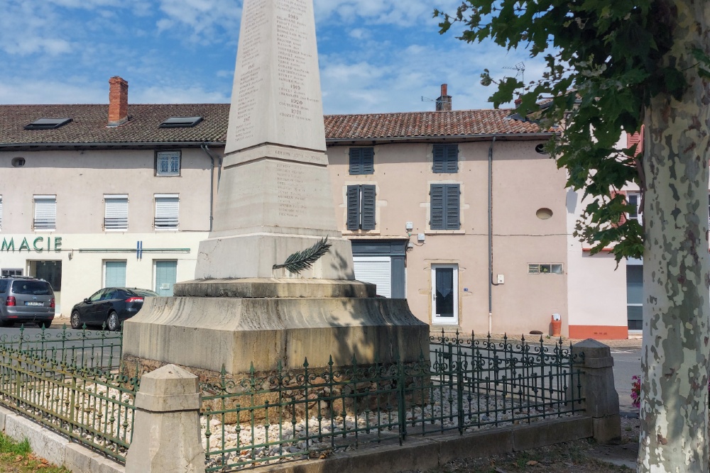 War Memorial Romanèche-Thorins #2