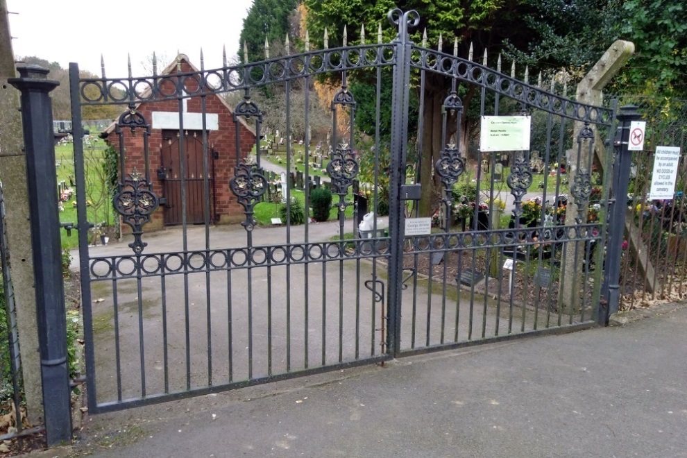 Commonwealth War Grave Clipstone Cemetery #1