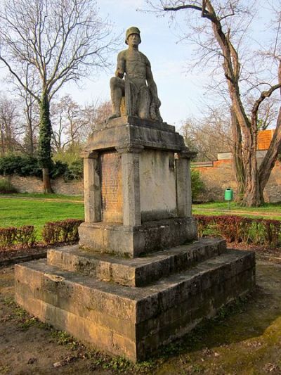 War Memorial Mücheln #1