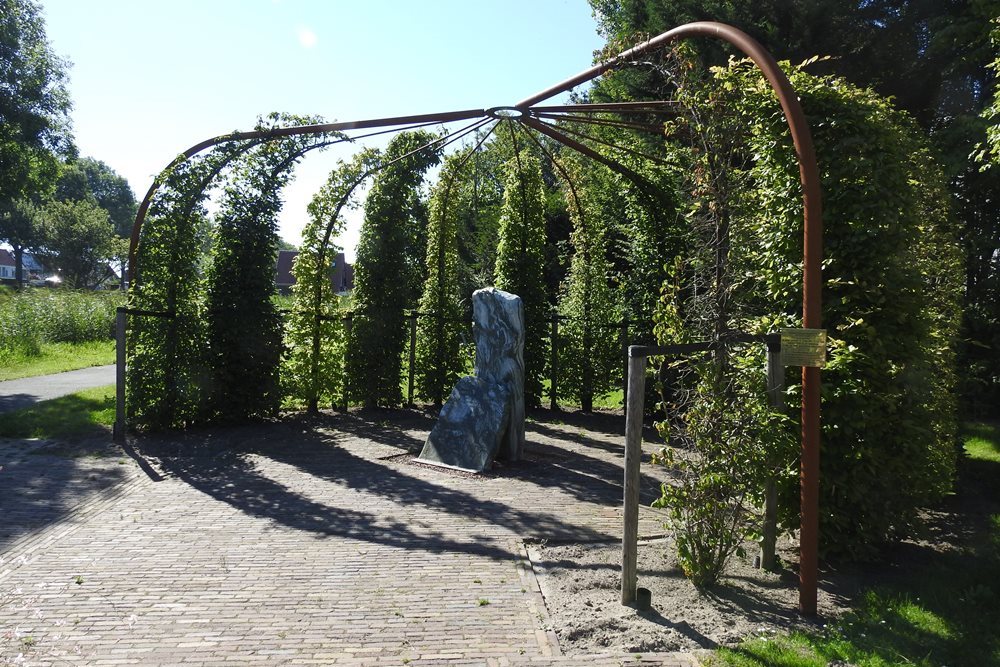 Monument Lancaster ED362 Ridderkerk #1