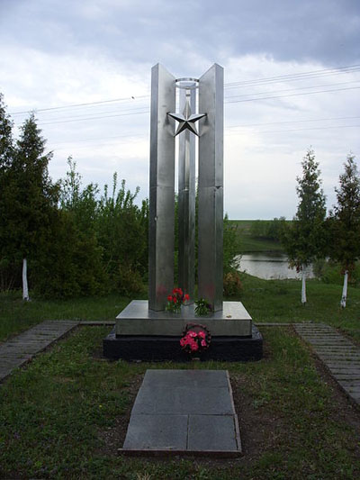 Mass Grave Soviet Soldiers Novoivanivka #1