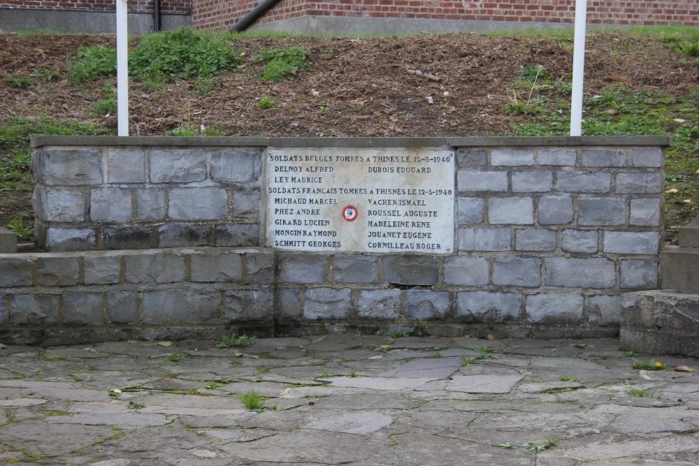 Oorlogsmonument Thisnes #3