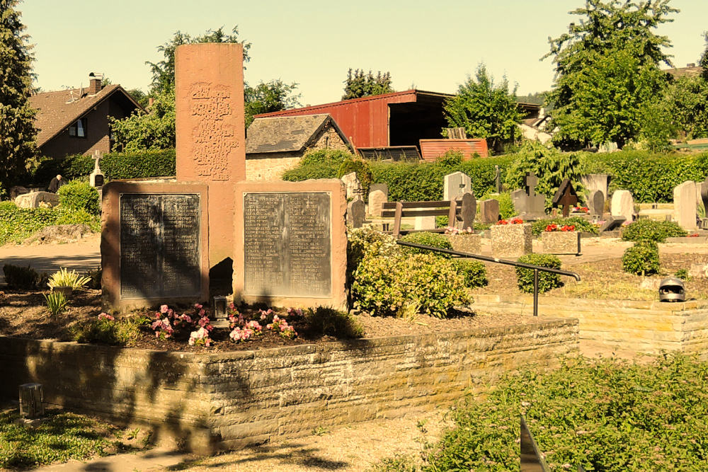 Monument Oorlogsslachoffers Untermaubach #1