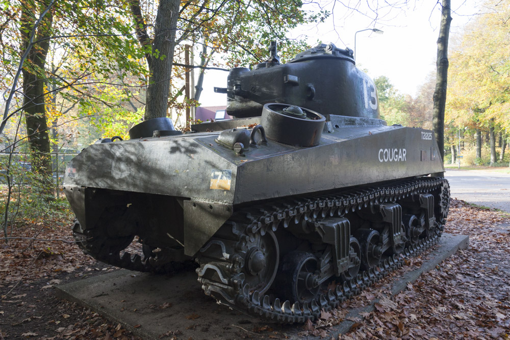 M4 105mm Sherman Tank Ede #4