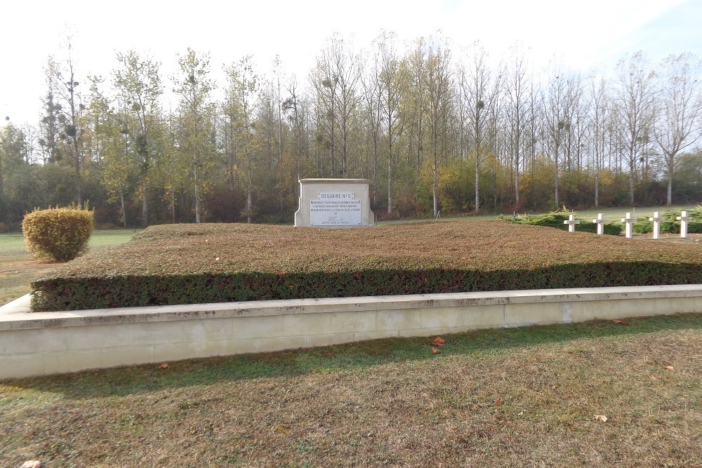 French War Cemetery Le Pont-du-Marson #4