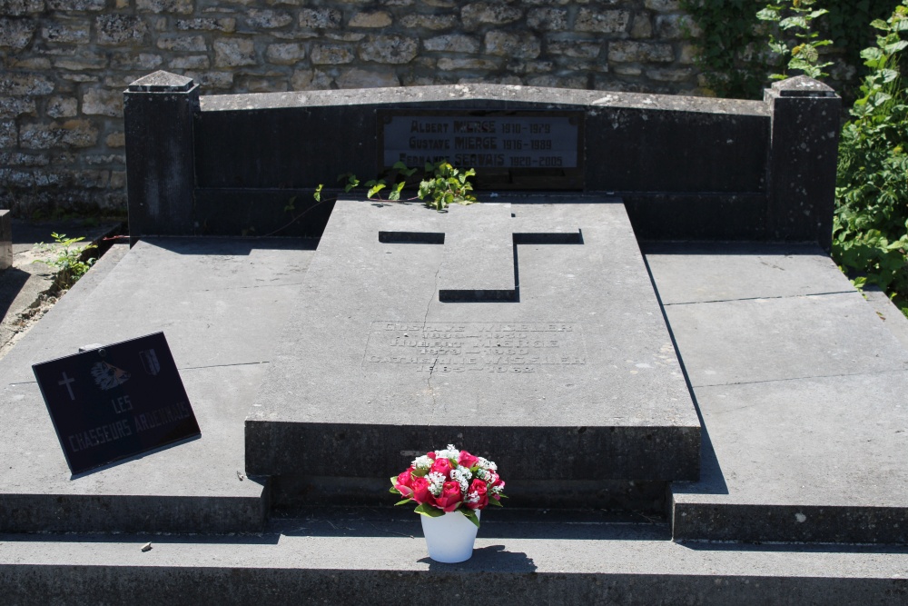 Belgian Graves Veterans Etalle #1