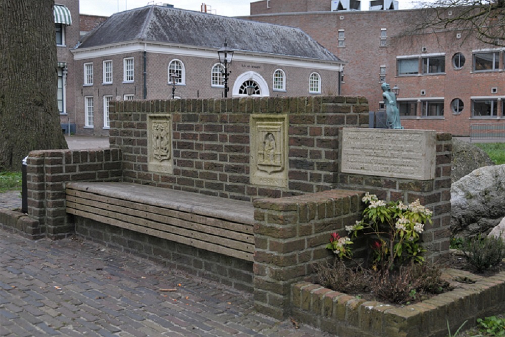 Memorial Texel-Bench Assen #1