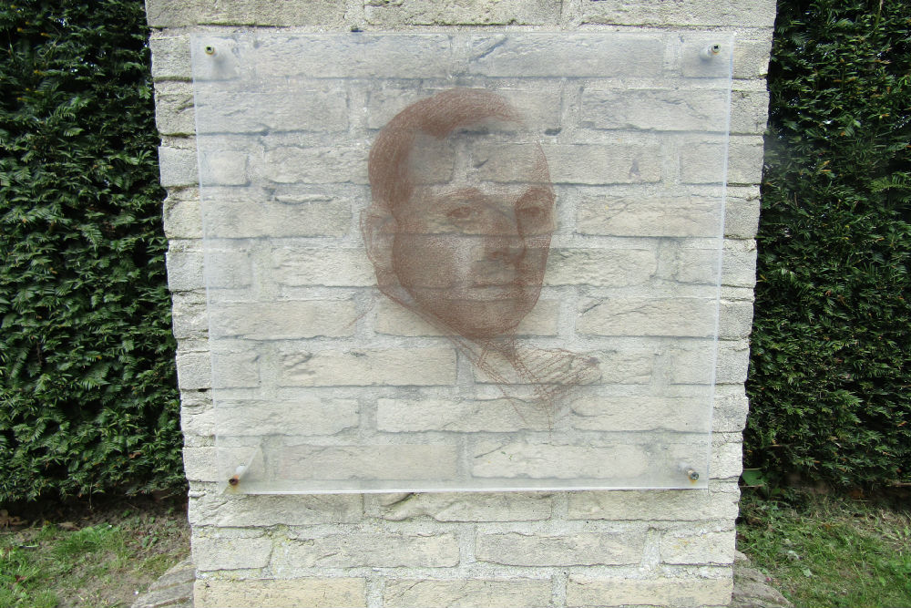 Monument Noel Godfrey Chavasse #1