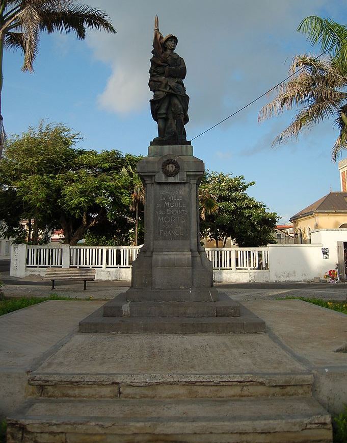 Monument Eerste Wereldoorlog Le Moule #1