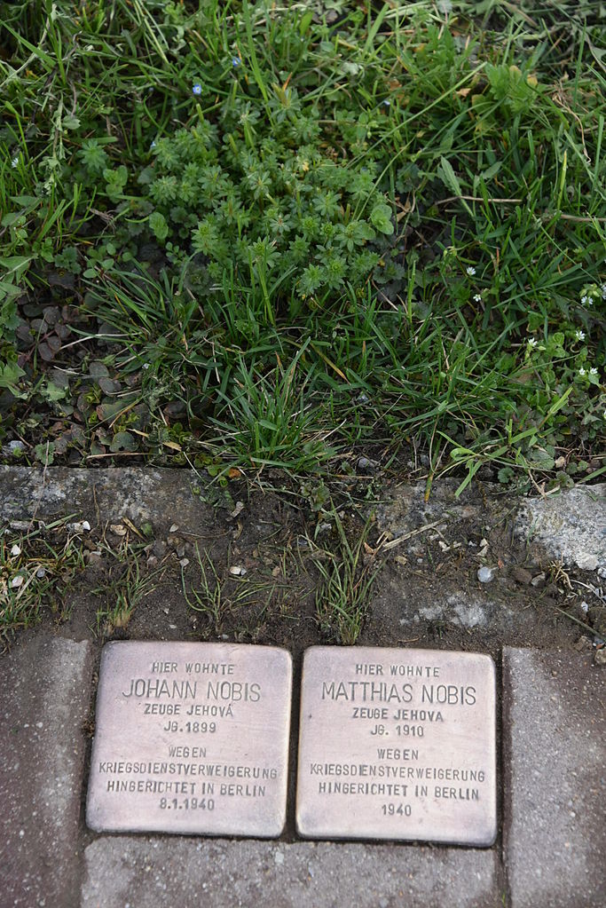 Stumbling Stones Holzhauser Straße 32 #1