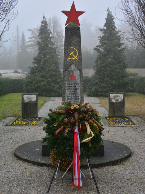 Sovjet Oorlogsgraven Tulln an der Donau #3