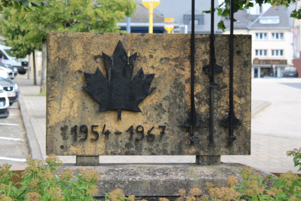 Canadees Monument Florenville #3