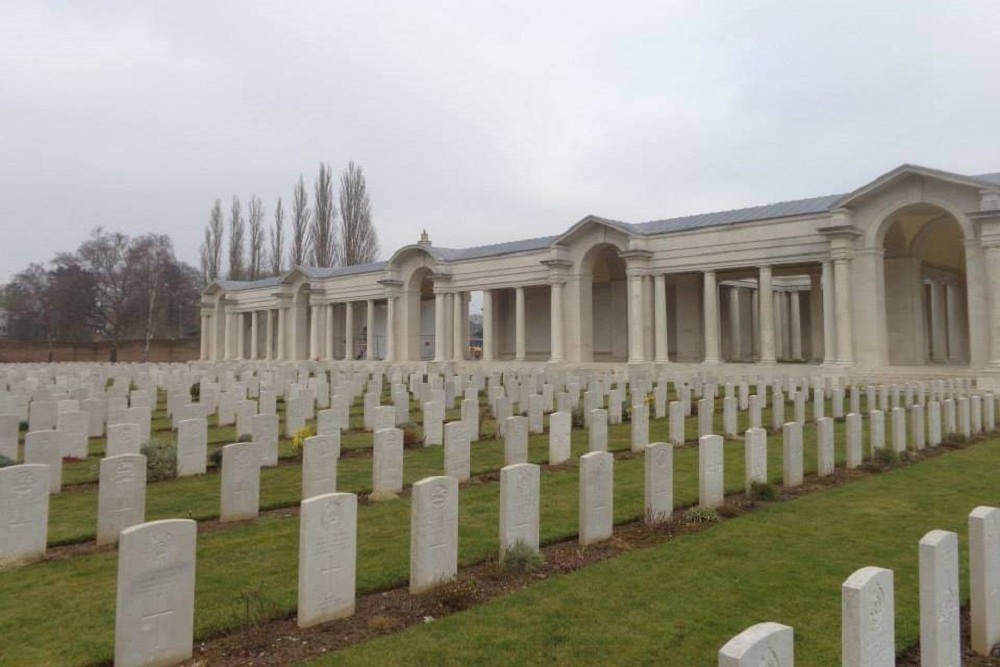 Oorlogsbegraafplaats van het Gemenebest Faubourg-d'Amiens #2