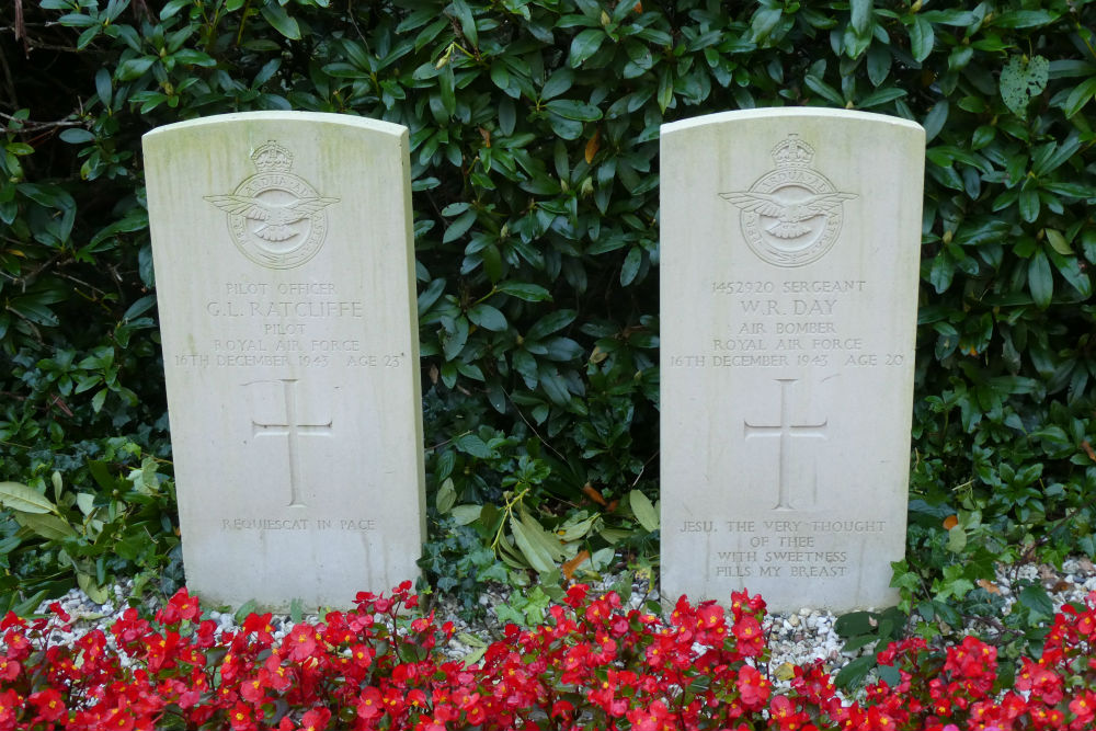 Commonwealth War Graves General Cemetery Wolvega #5