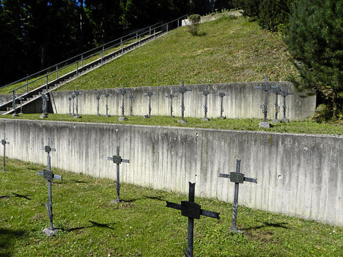Duitse Oorlogsbegraafplaats Mnichwald #2
