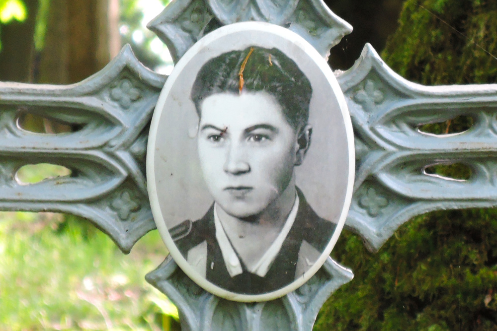 Memorial Cross Benno Schott #2