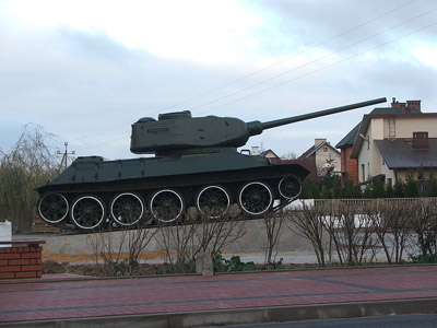 Bevrijdingsmonument (T-34/85 Tank) Wisniew #1