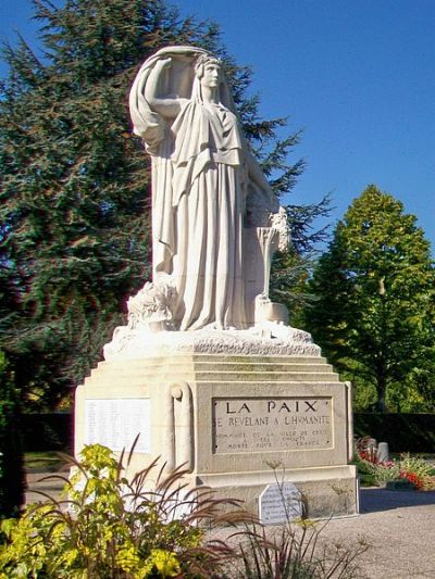 War Memorial Creil