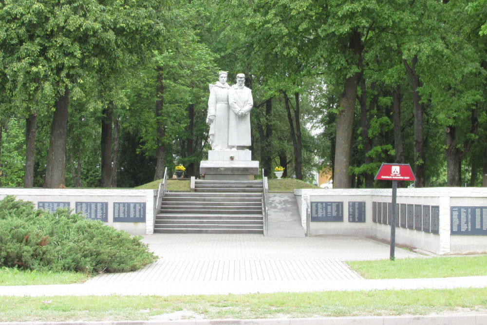 Sovjet Oorlogsbegraafplaats Dobele #2