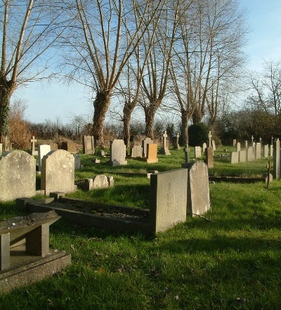 Oorlogsgraf van het Gemenebest St Kenelms Churchyard Extension