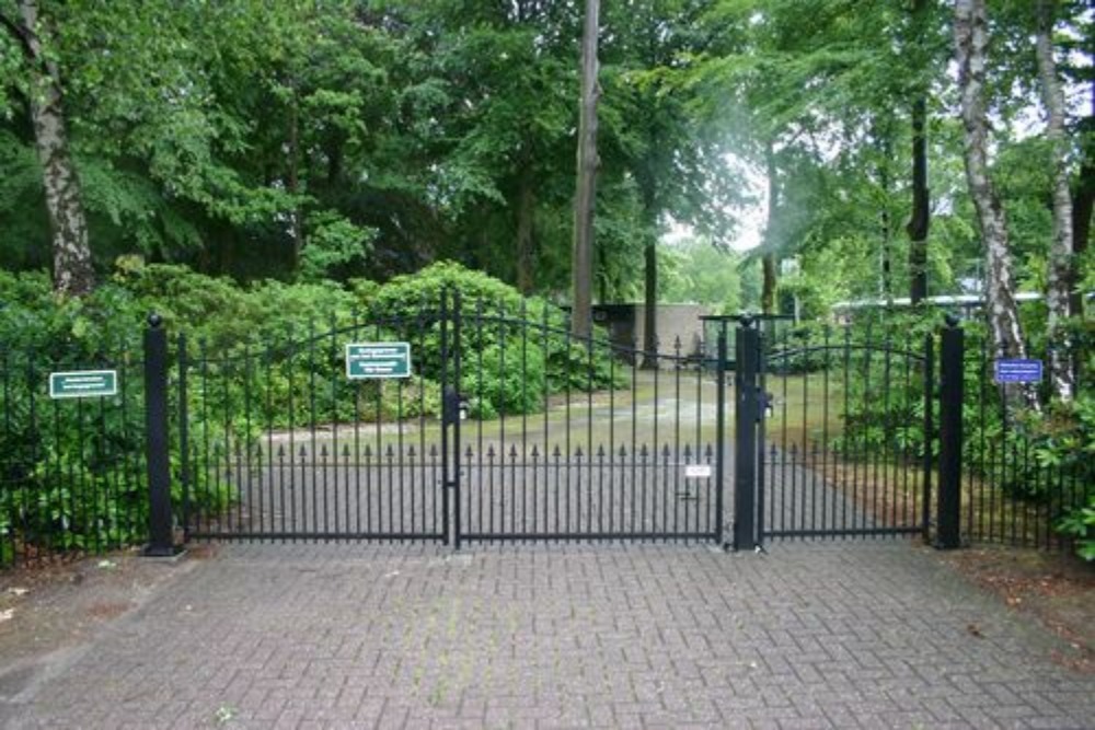 Dutch War Grave Vaassen #3