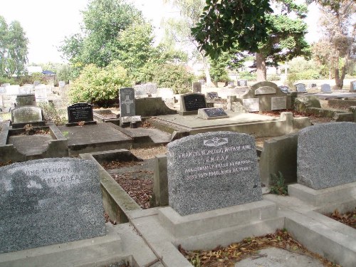 Commonwealth War Grave Stoke Cemetery #1