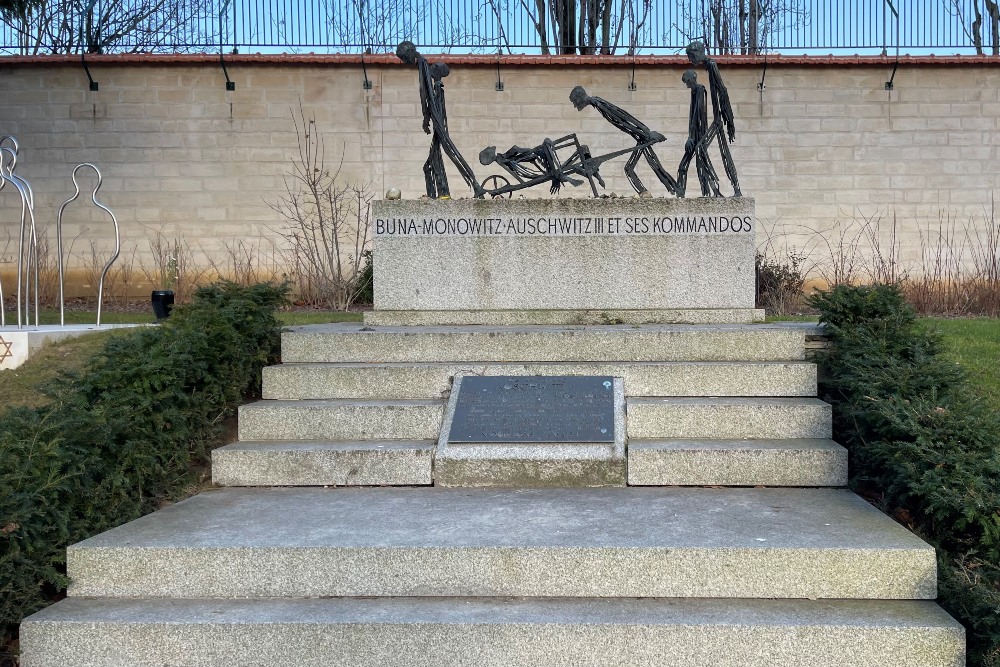 Monument Buna-Monowitz Auschwitz III
