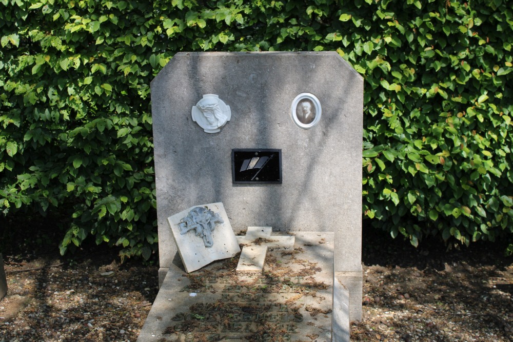 Belgian Graves Veterans Lummen Genenbos