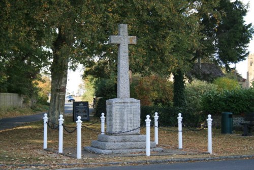 Oorlogsmonument Clanfield #1