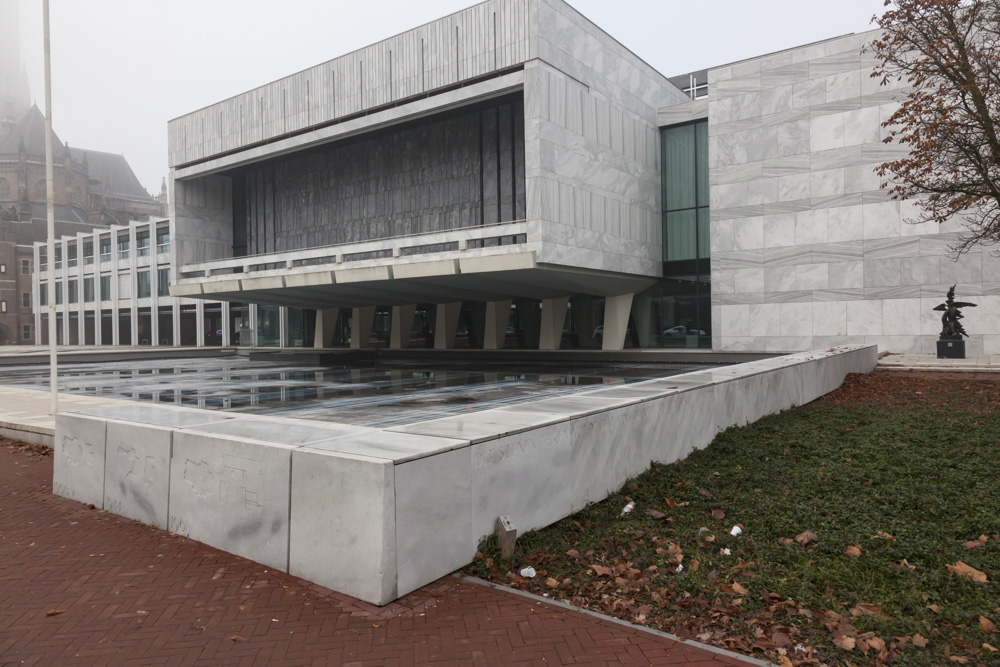 Memorials Arnhem Town Hall #2