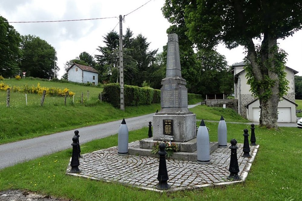 Oorlogsmonument Saint-Oradoux-de-Chirouze #1