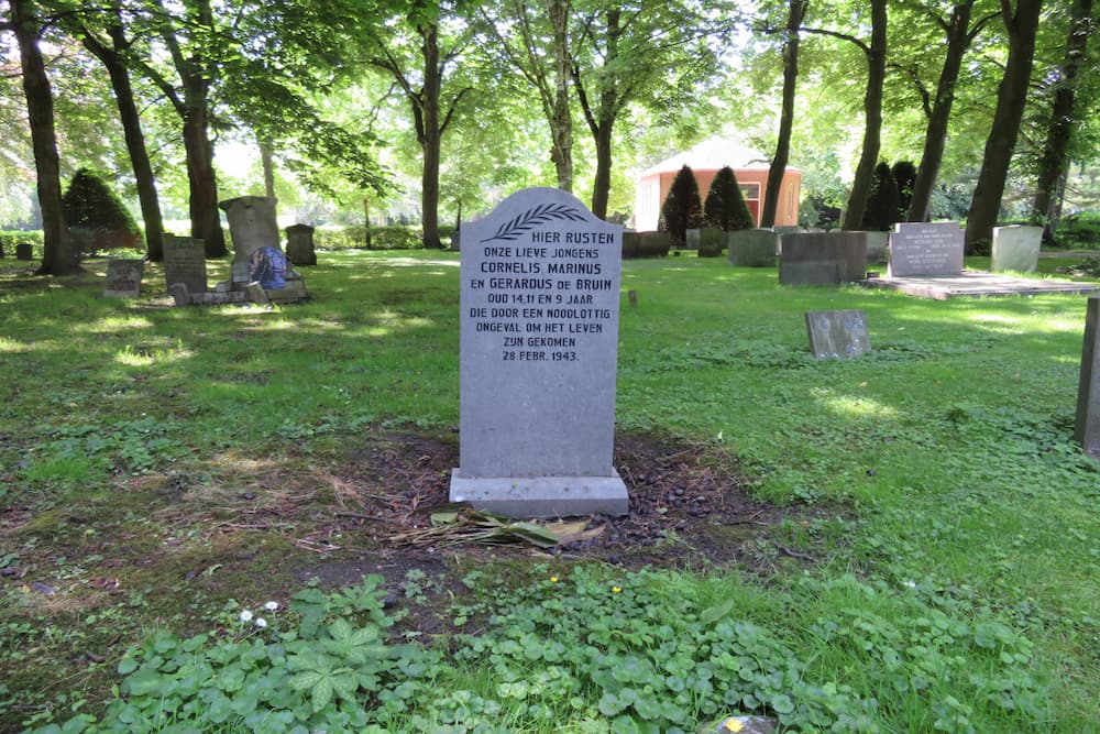 Dutch War Grave Old Cemetery Dirksland