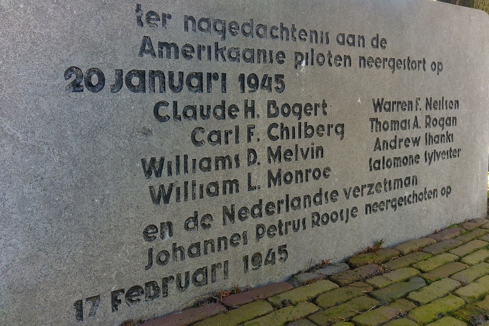 Monument B-17G Midwoud #2