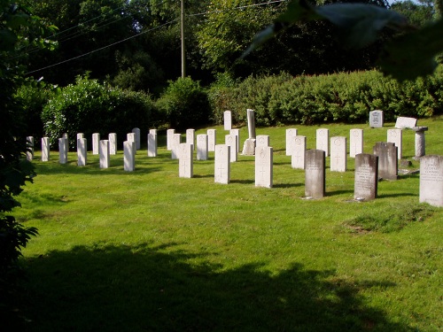 Commonwealth War Graves Compton Chamberlayne Cemetery #1
