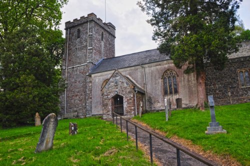 Commonwealth War Grave St. Nicholas Churchyard Extension