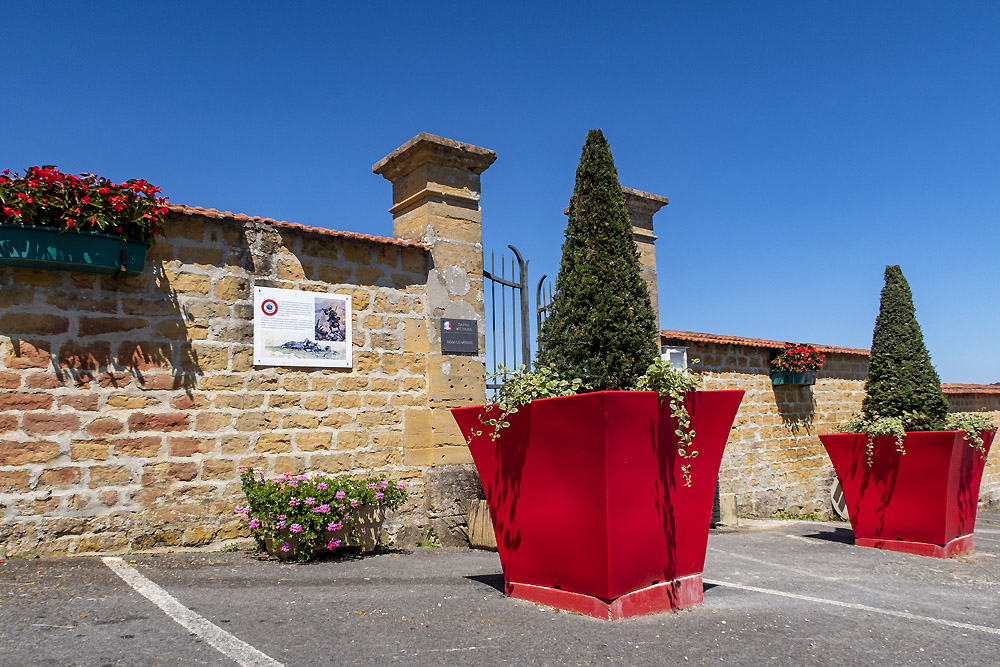 Franse Oorlogsgraven Begraafplaats Dom-le-Mesnil #2